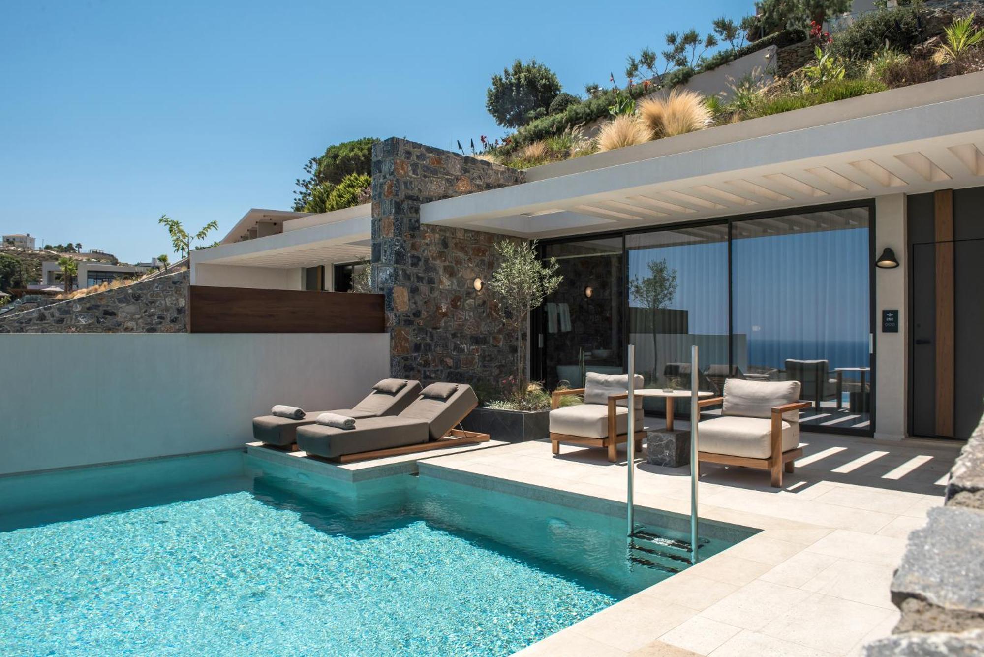 Happy Cretan Aparthotel 4*
