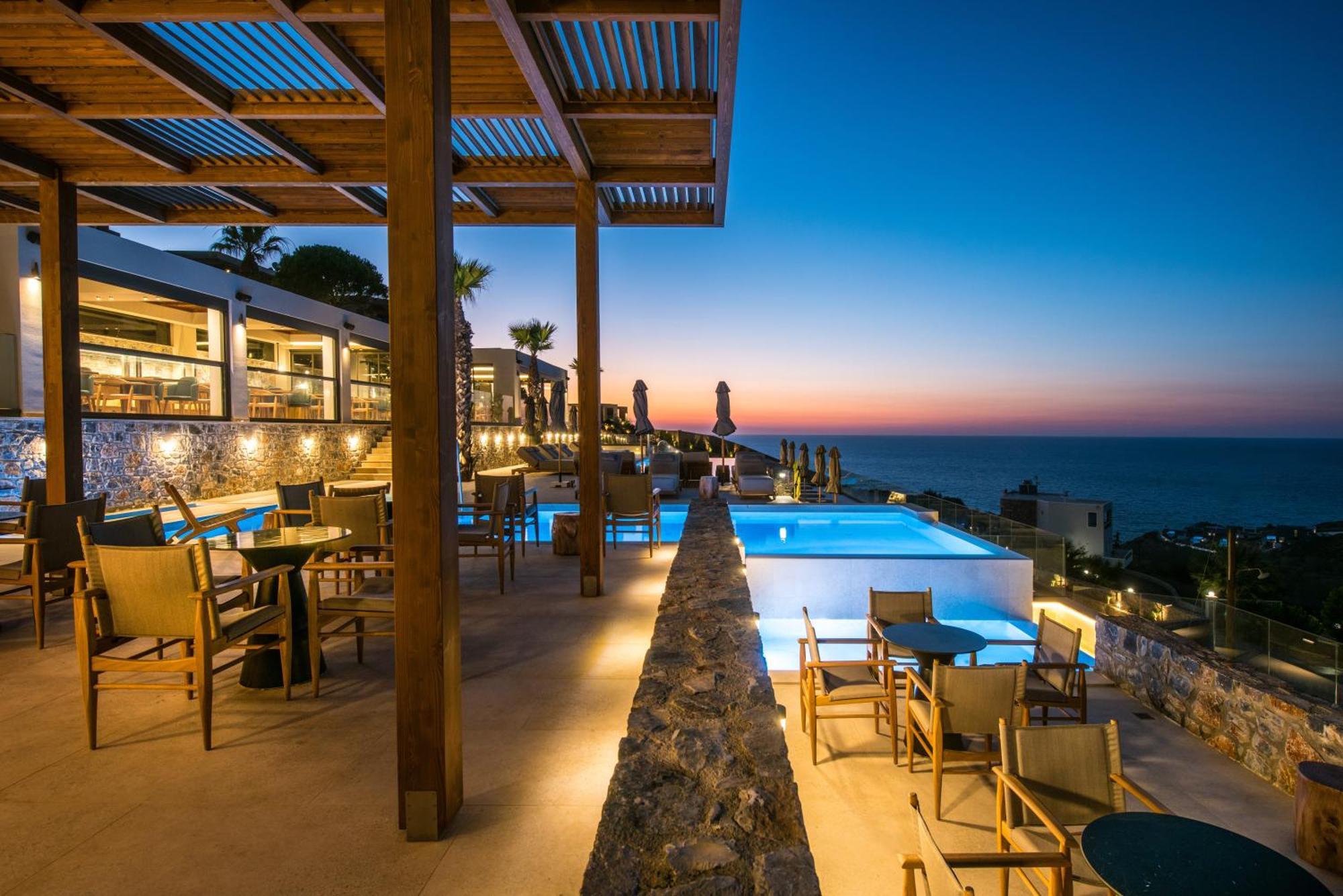 Happy Cretan Aparthotel 4*